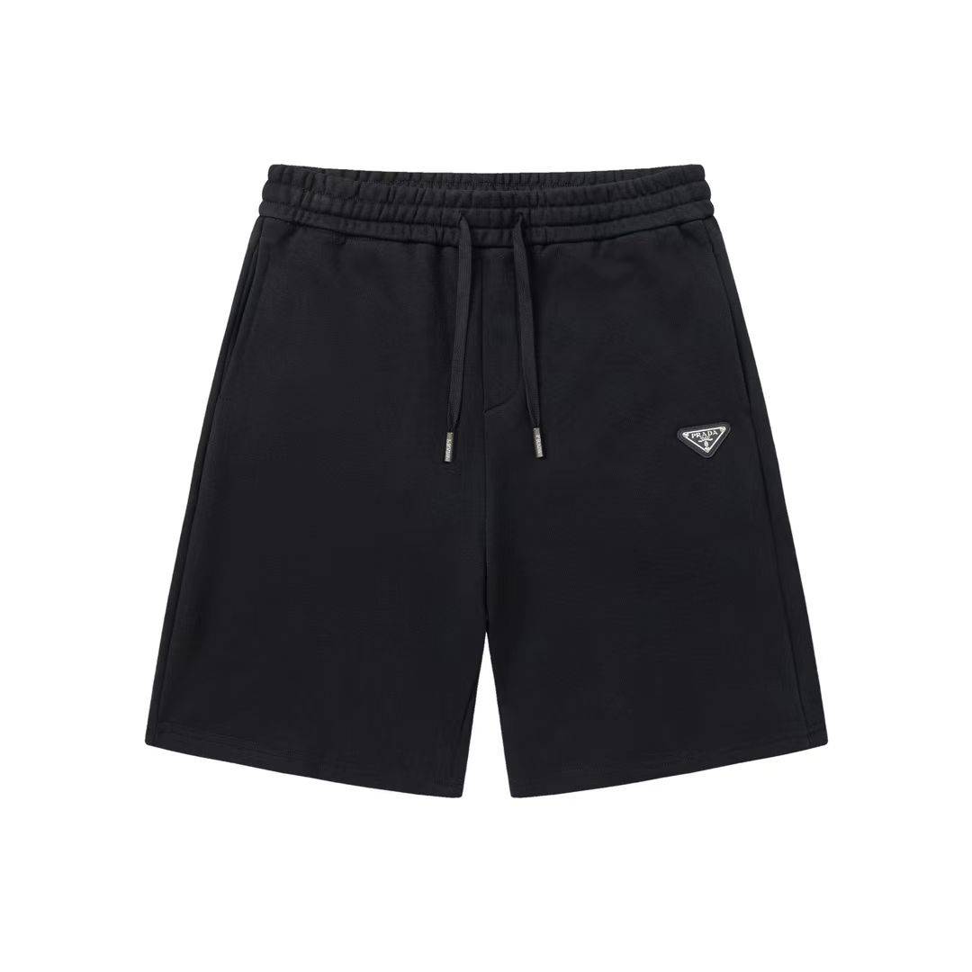 Loose-fit five-quarter shorts with elastic waistband and drawstring