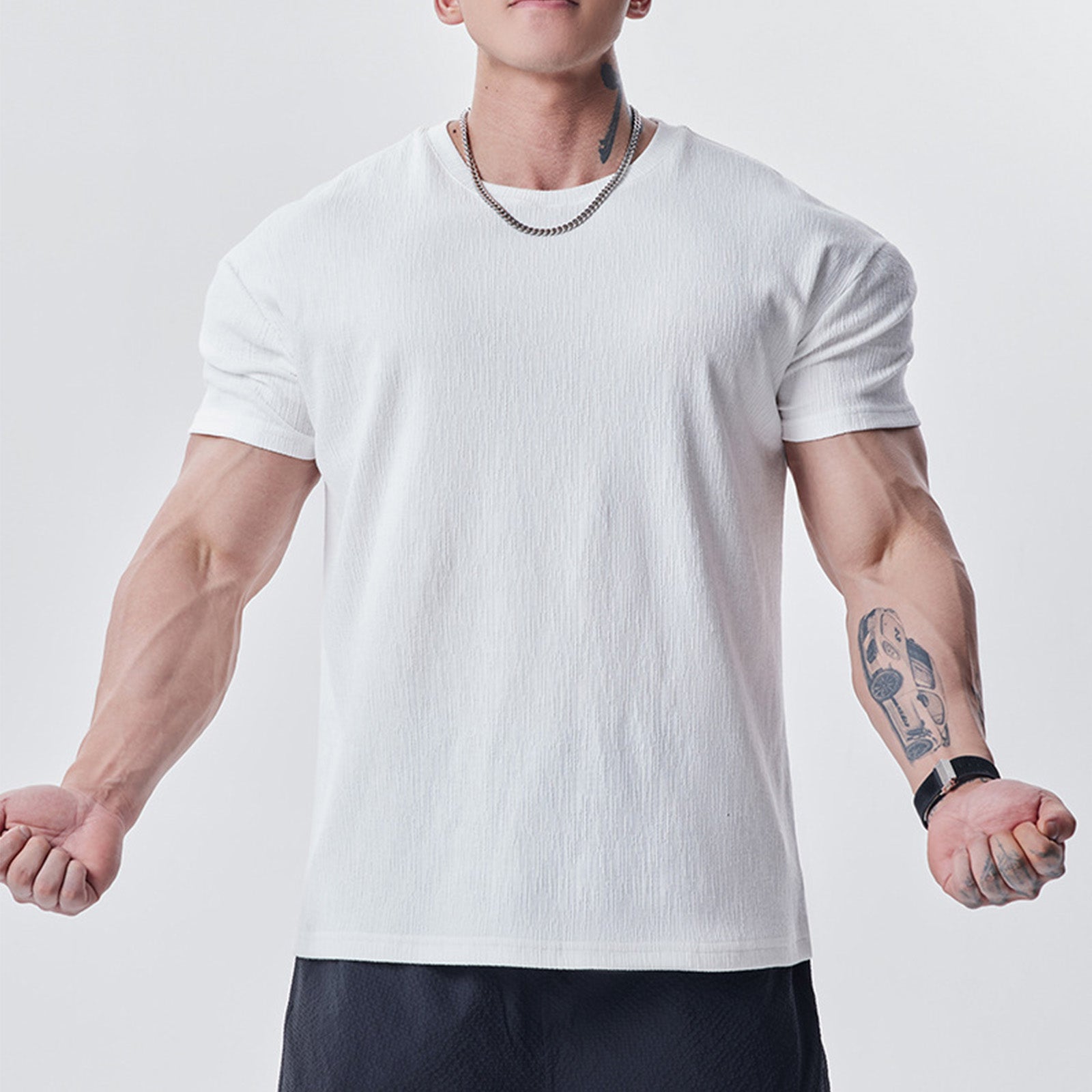High-End Textured Breathable Solid V-Neck Short-Sleeve T-Shirt