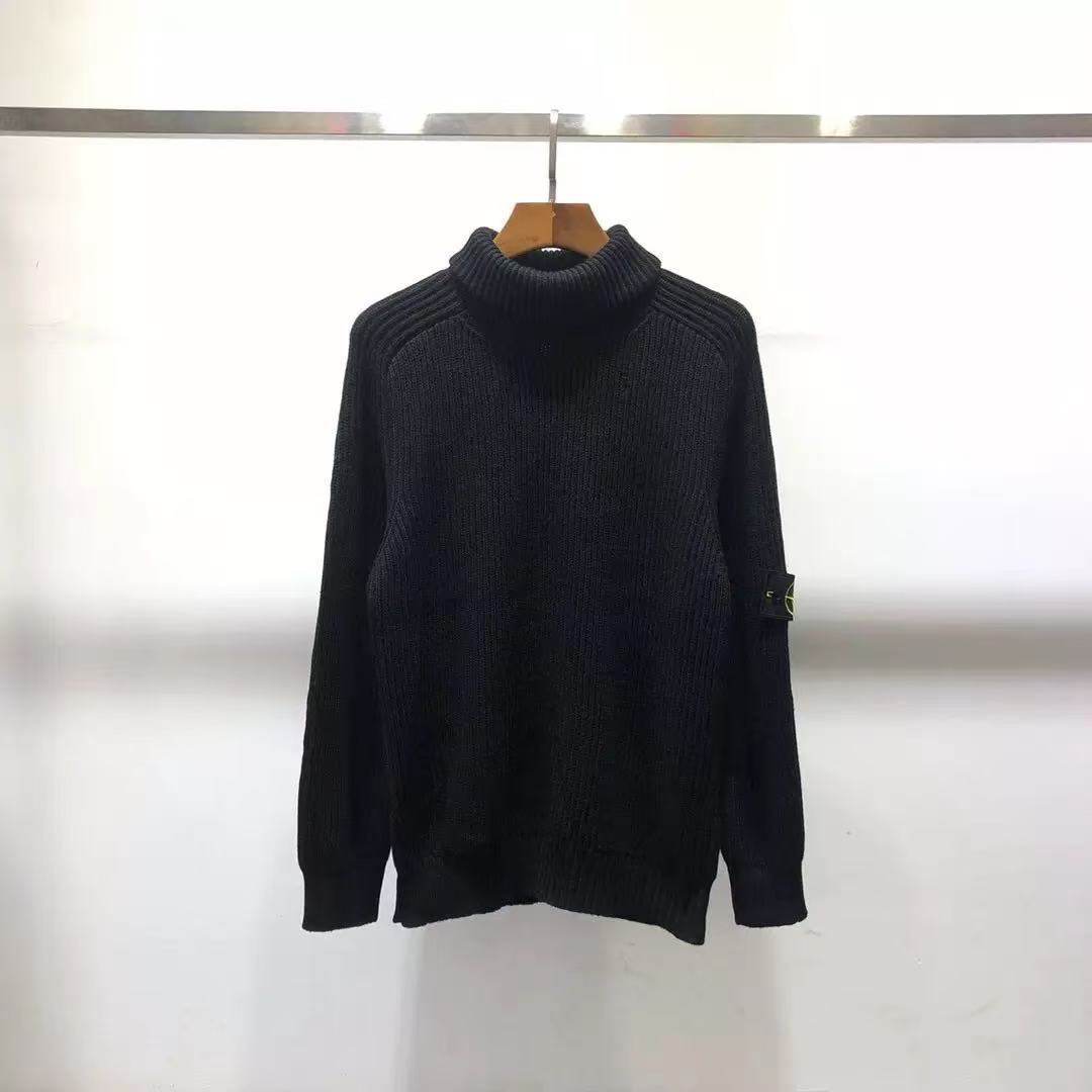 Ribbed Wool Crew Neck Sweatshirt in Light Gray with Embroidered Sleeve Detail