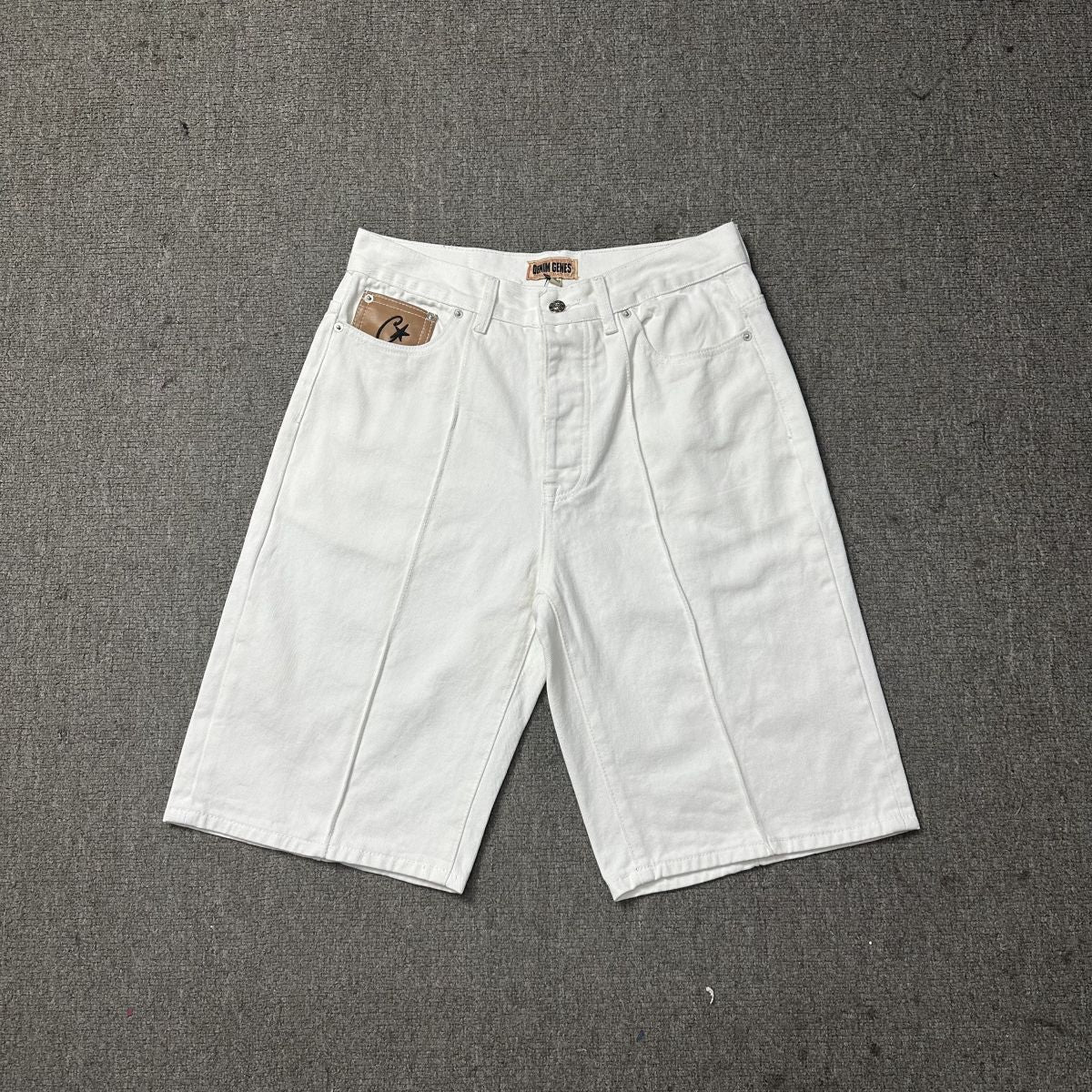 Alcatraz five-pointed star embroidered washed denim shorts
