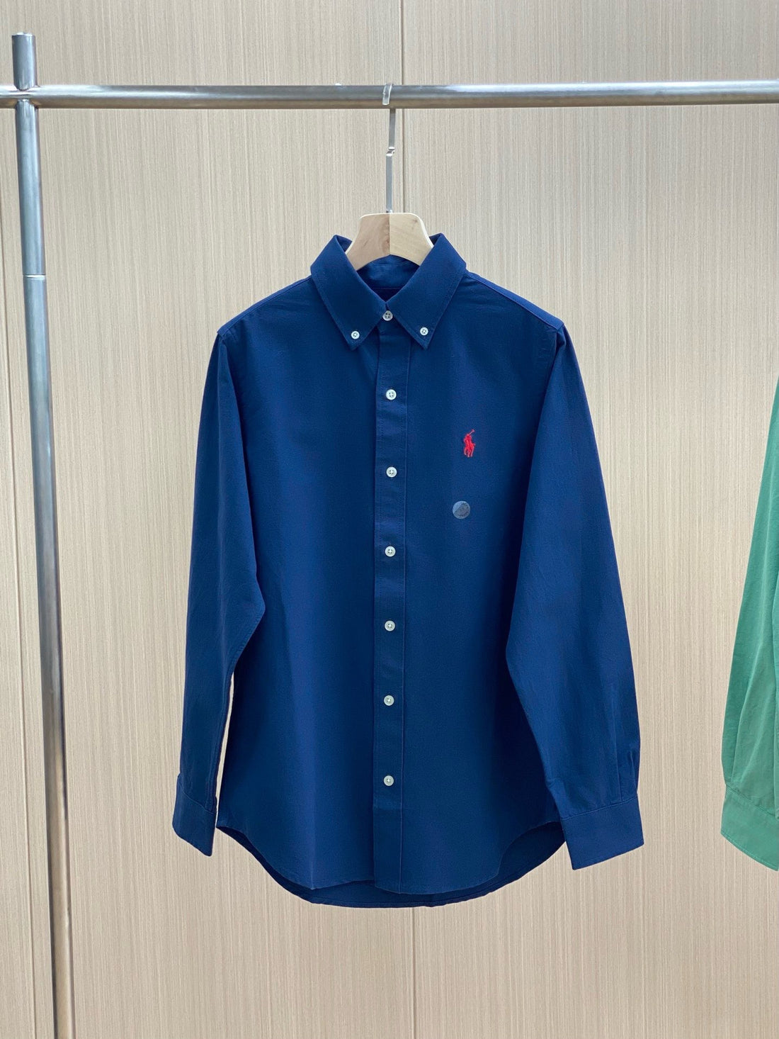 Classic long sleeve cotton Oxford shirt for men