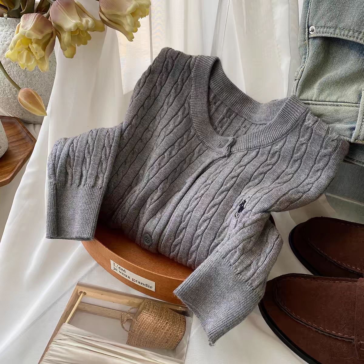 Gray color