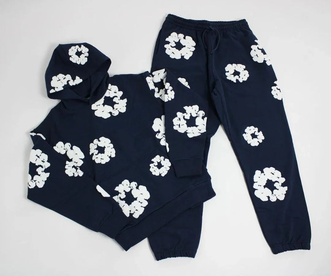 Floral foam-print pullover hoodie with hood and relaxed fit