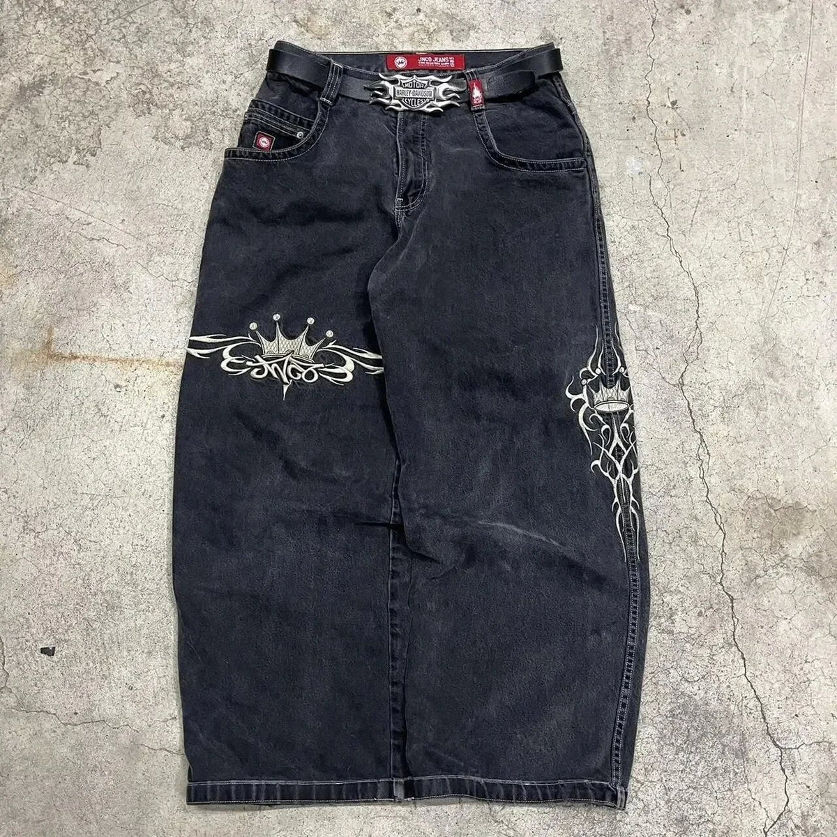 Baggy denim jeans with embroidered back pocket graphics