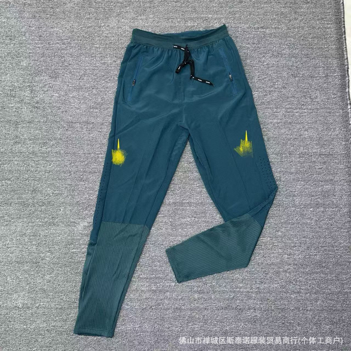 Loose-Fit Hooded Sweatshirt for Running and Outdoor Activities