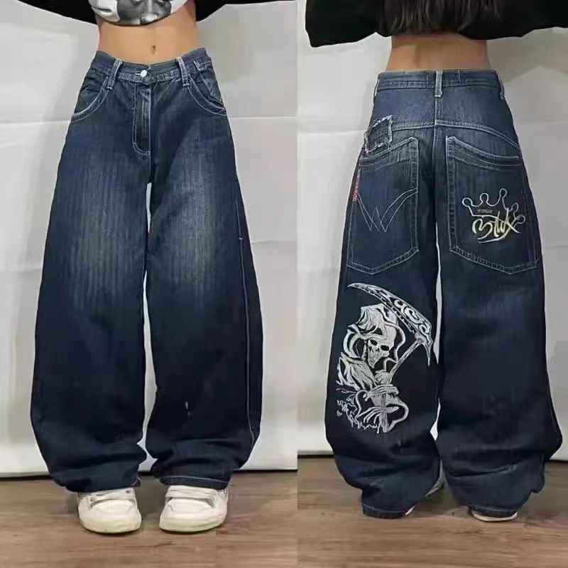 Baggy denim jeans with embroidered back pocket graphics