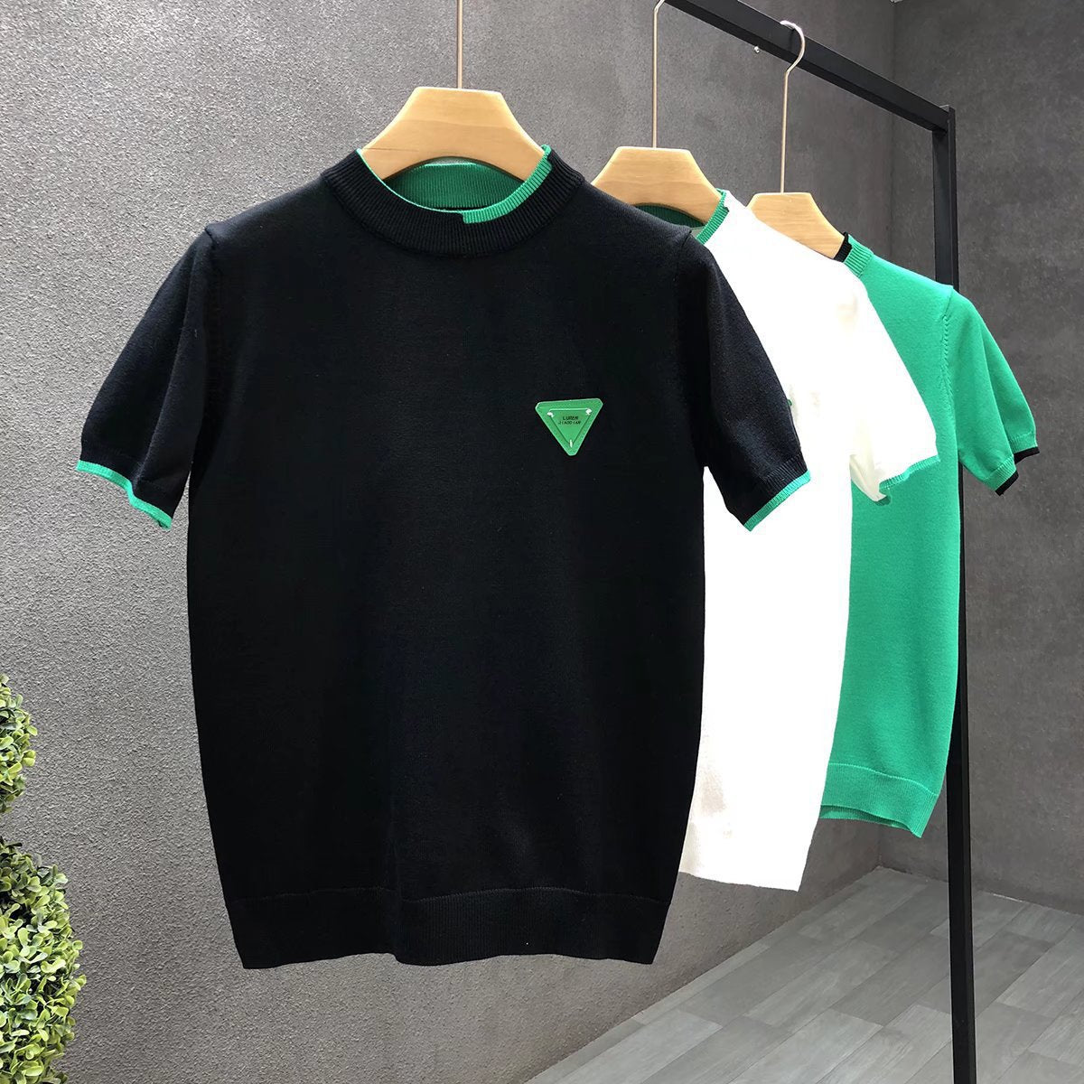 White Black Green Relaxed-Fit Knit Sweater with Ribbed Crew Neck