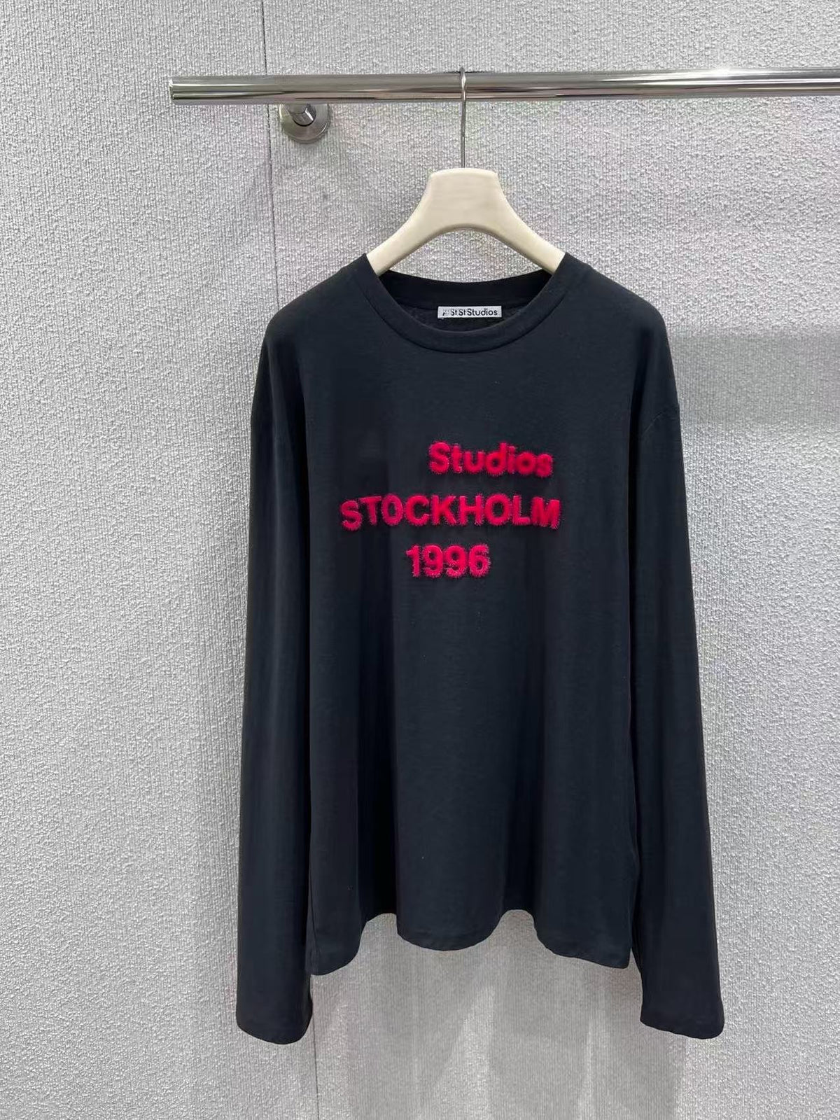 Spring and summer men and women round-necked high-quality sweatshirts