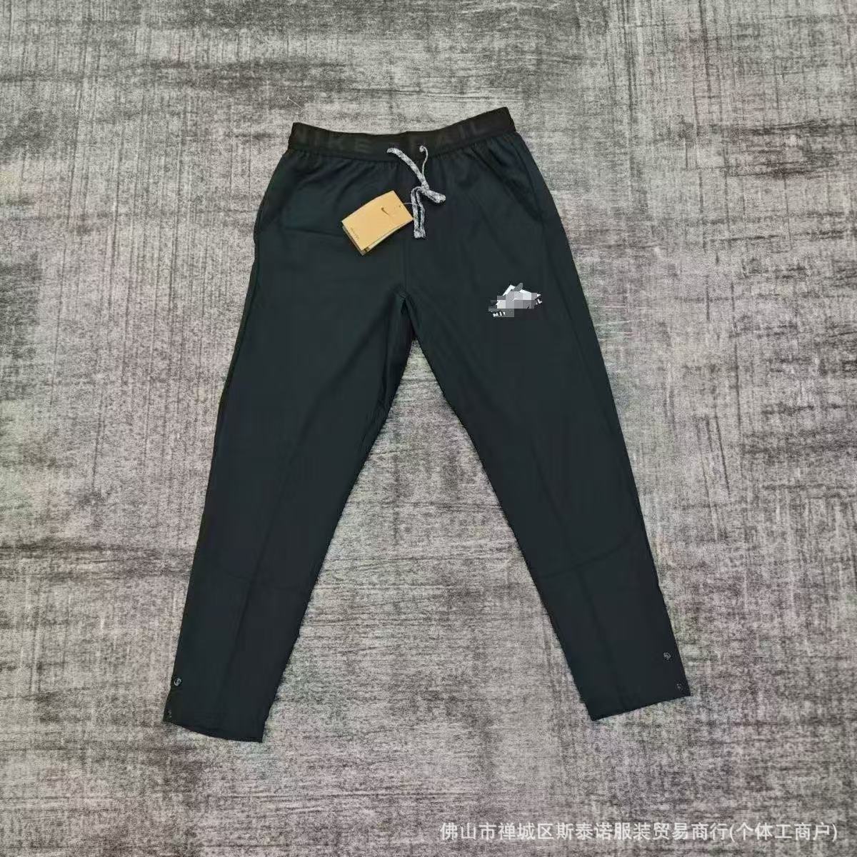 Loose-Fit Hooded Sweatshirt for Running and Outdoor Activities