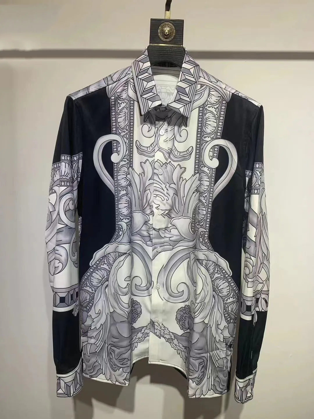 Baroque-print short-sleeve shirt with 3D lapel detail