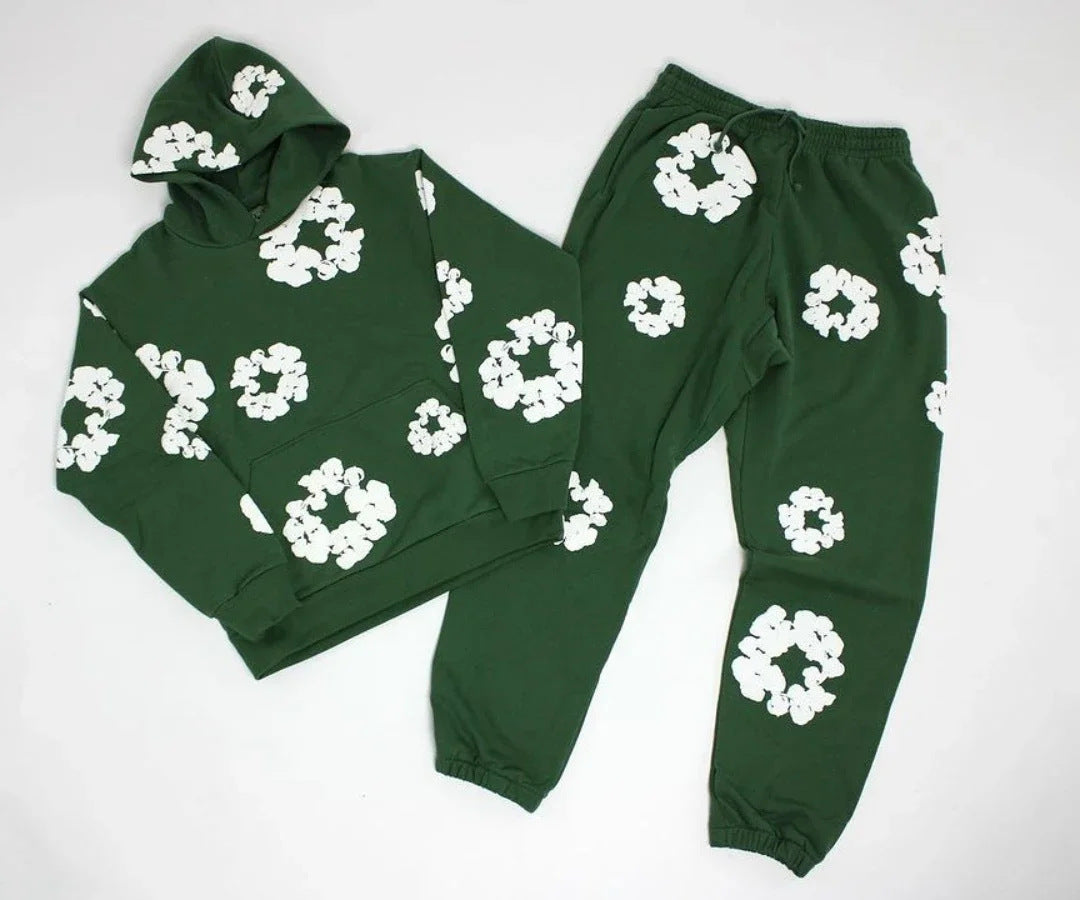 Floral foam-print pullover hoodie with hood and relaxed fit