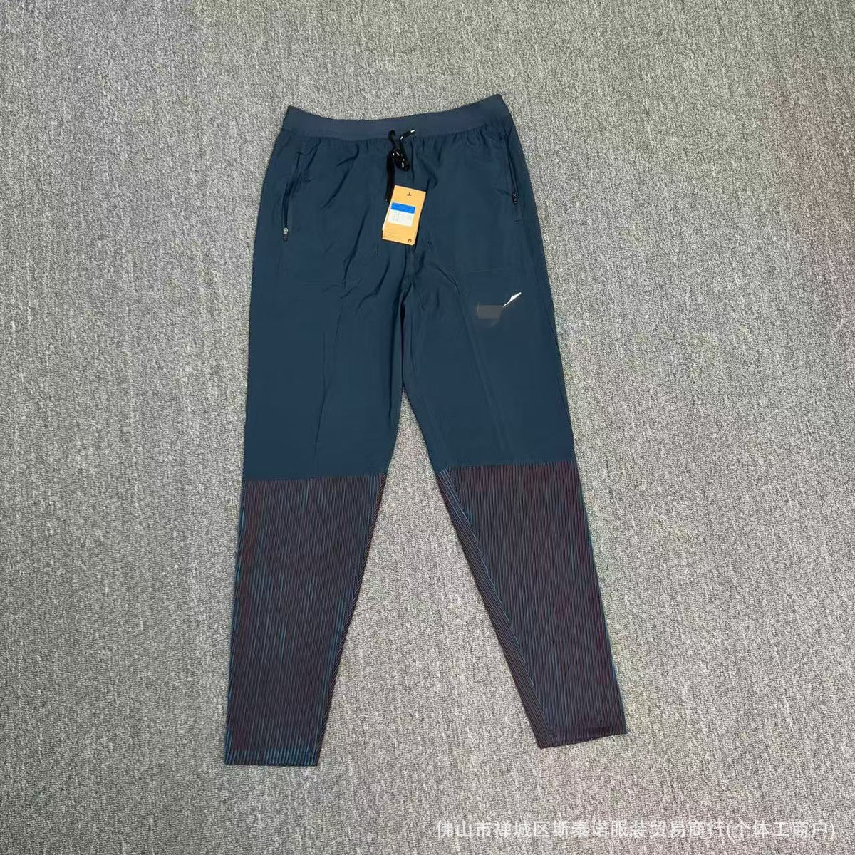 Loose-Fit Hooded Sweatshirt for Running and Outdoor Activities