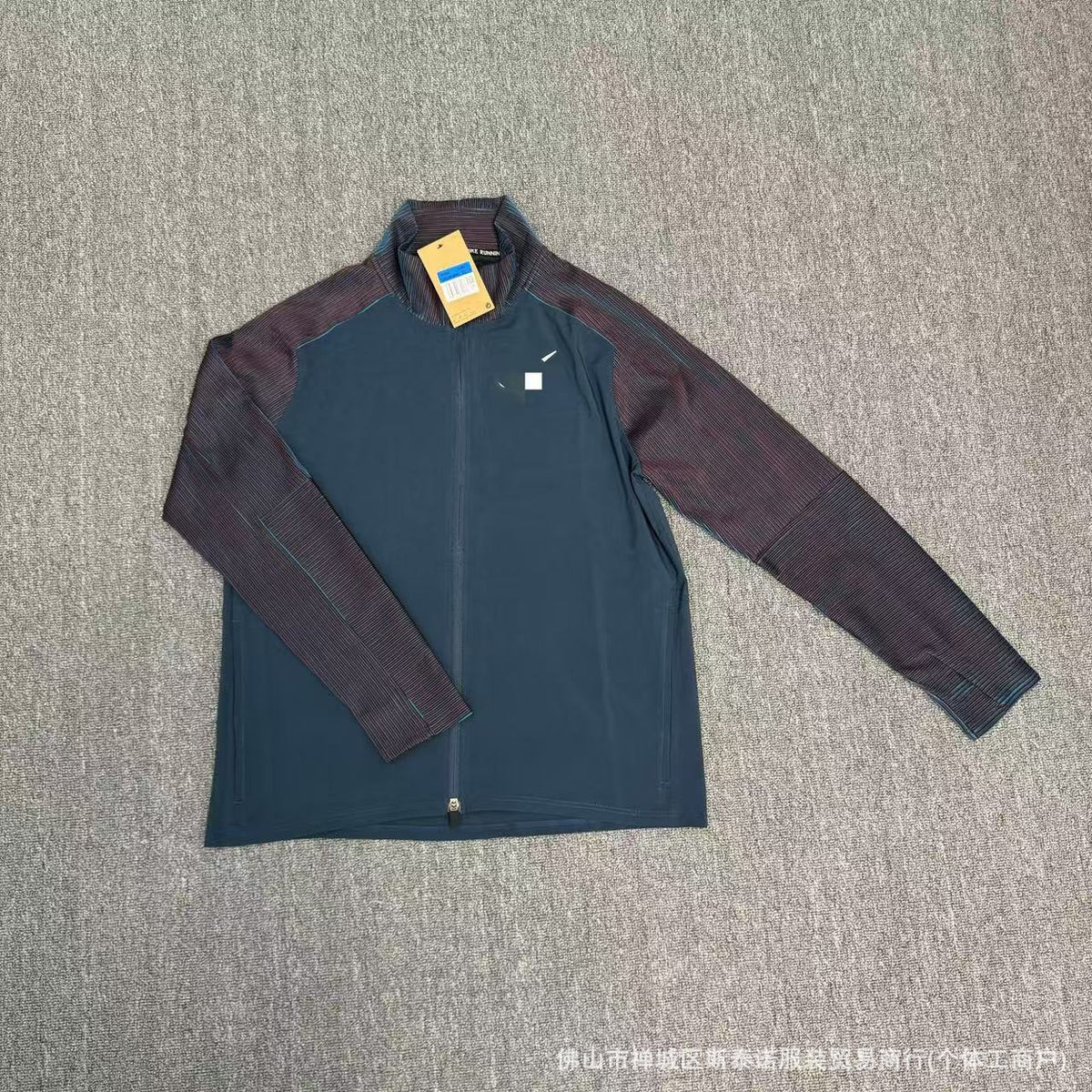 Loose-Fit Hooded Sweatshirt for Running and Outdoor Activities