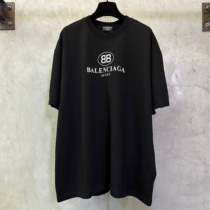 Black or white crew-neck cotton-blend t-shirt with minimalist lettering print