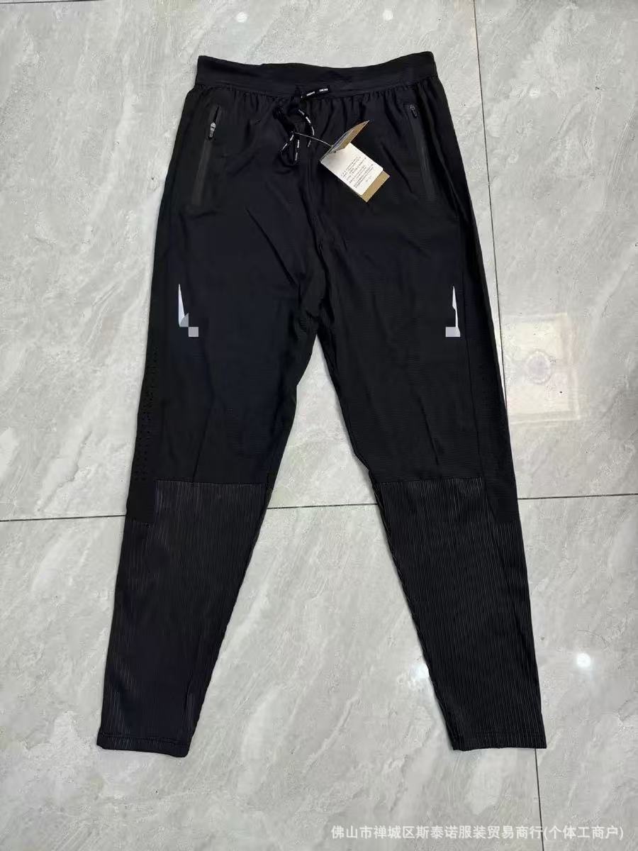 Loose-Fit Hooded Sweatshirt for Running and Outdoor Activities
