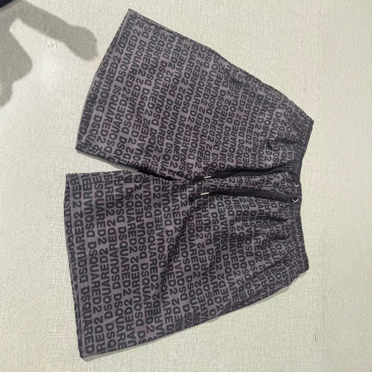 White Black Red Elastic-Waist Quick-Dry Casual Shorts