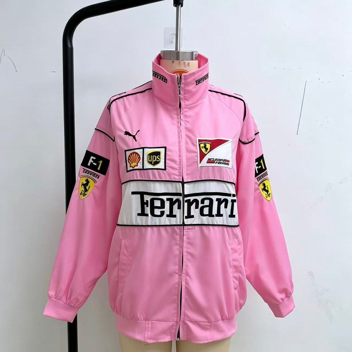 COLOR-01-Pink-Ferrari-F1