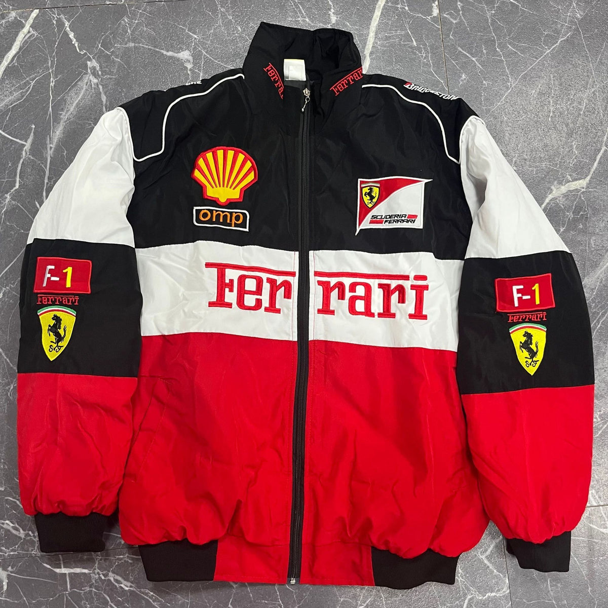 COLOR-05-BWR-Scuderia-Ferrari