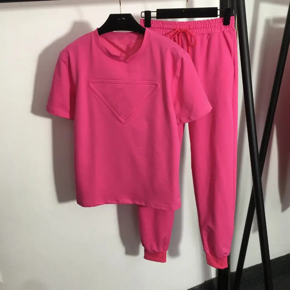 Spring/summer New Women's Sports Suit Letter Inverted Triangle Air Emed Sho