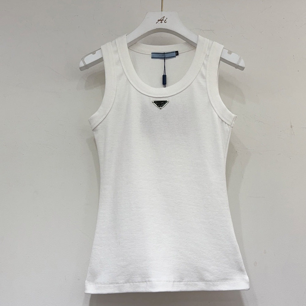 Women's Ribbed Scoop Neck Tank Top – Slim Fit Sleeveless Summer Vest with Triangle Logo Plaque, White