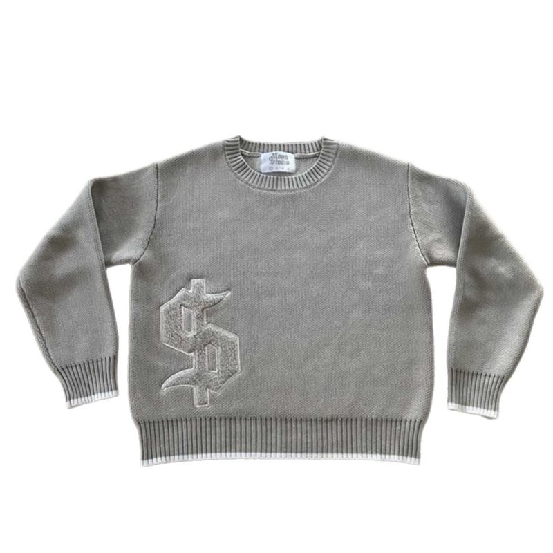 Embroidered crewneck sweater in relaxed knit grey