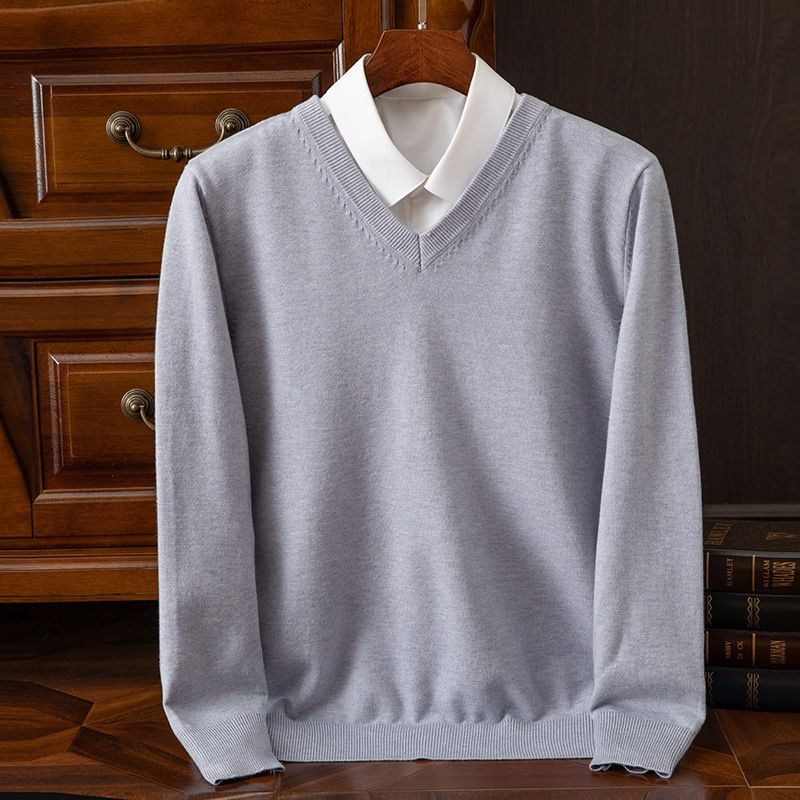 V-neck knit pullover sweater for autumn and winter