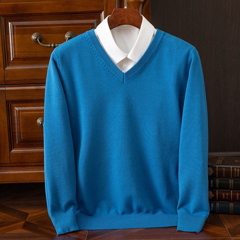 V-neck knit pullover sweater for autumn and winter