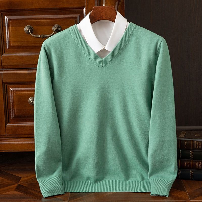 V-neck knit pullover sweater for autumn and winter