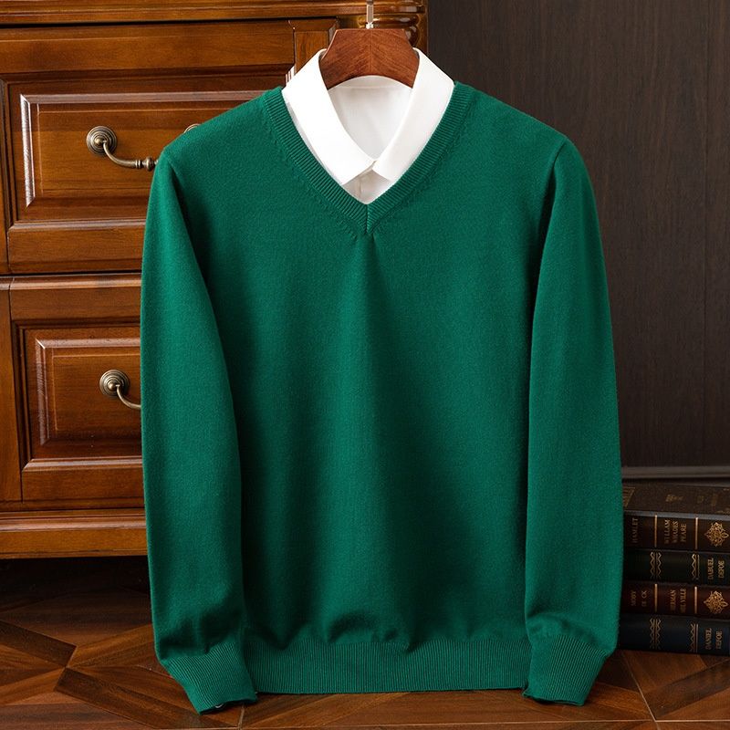 V-neck knit pullover sweater for autumn and winter